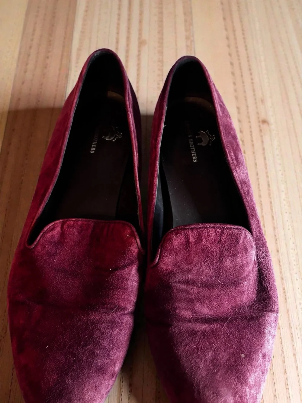 Brooks Brothers Women's Burgundy Velvet Slip-Ons Size 9.5